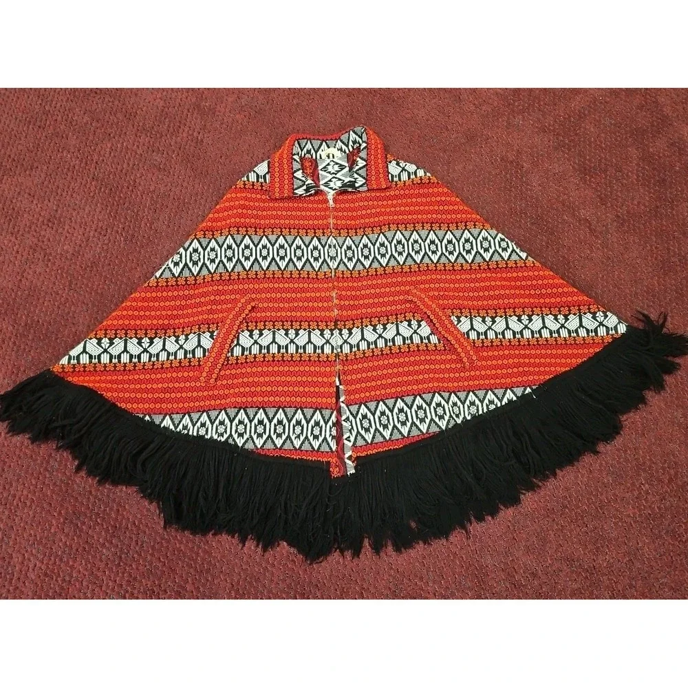 VTG Scandinavian Pattern Cape Womens Red/Blk‎ Front Metal Zip Winter Poncho